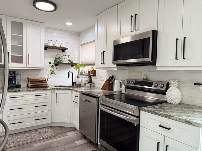 Photo - 50 S Dockside