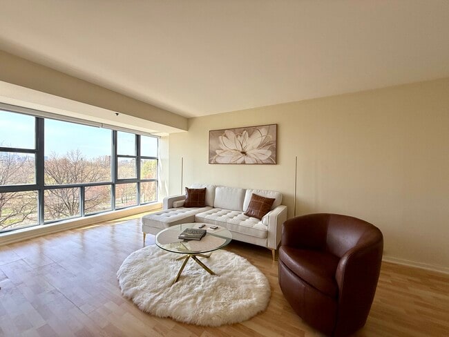 Building Photo - 170 Tremont St Unit 703