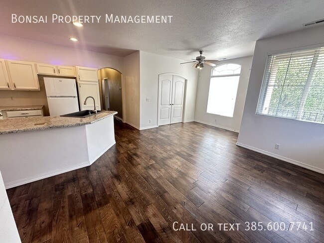 Photo - 3854 Garonne Ave