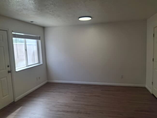 Photo - 1376 N 260 W