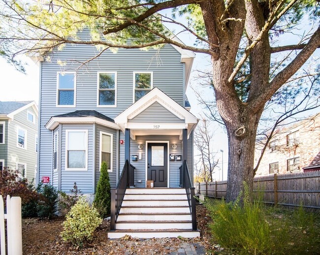 Photo - 757 Washington St Unit 1