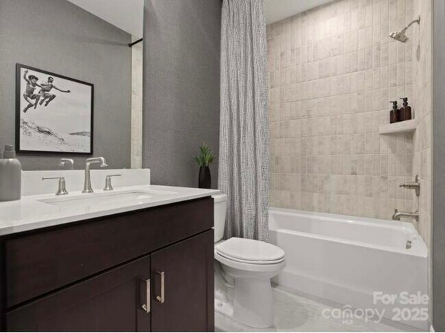 Photo - 5624 Kingspan Dr