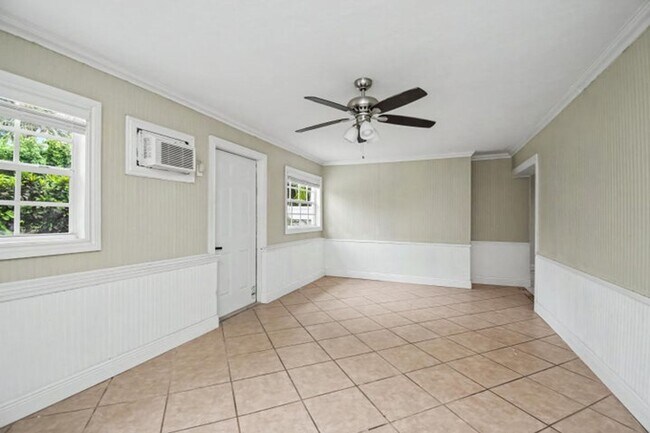 Photo - 71 18th Ave S