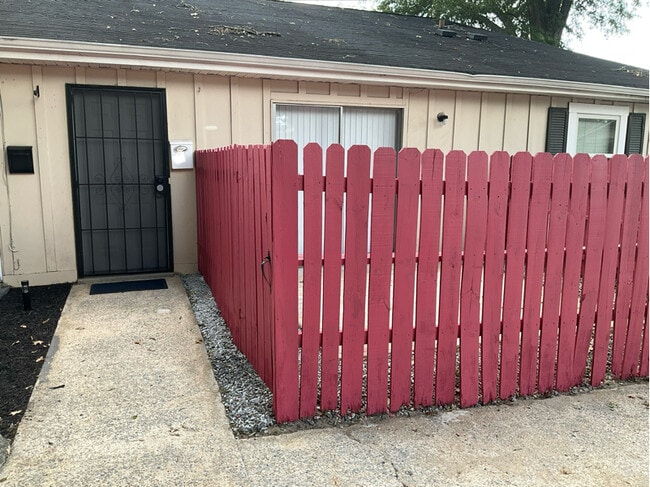 Building Photo - 4701 Flat Shoals Rd Rental