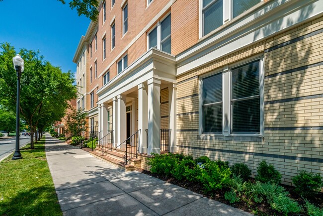 Front of Condo - 2209 Richmond Hwy Unit 2209 RIchmond Hwy 101, Alexandria, VA