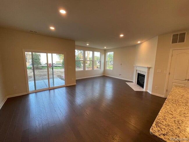 Photo - 22470 Woodbridge Ln Unit 28