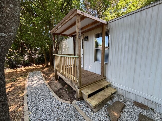 Building Photo - Great Location!! Quiet Neighborhood!! Rental