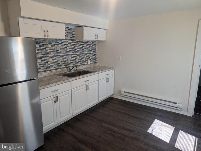 Photo - 206 Wesley St