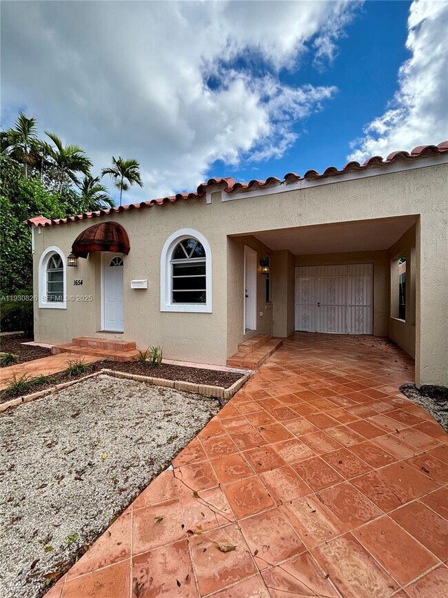 Photo - 1654 SW 14th Terrace