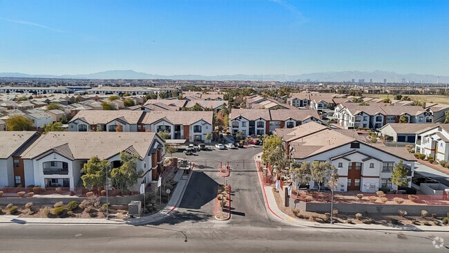 Building Photo - Tesoro Ranch Rental