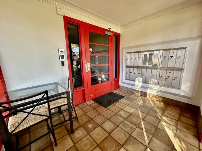 525 Jackson St