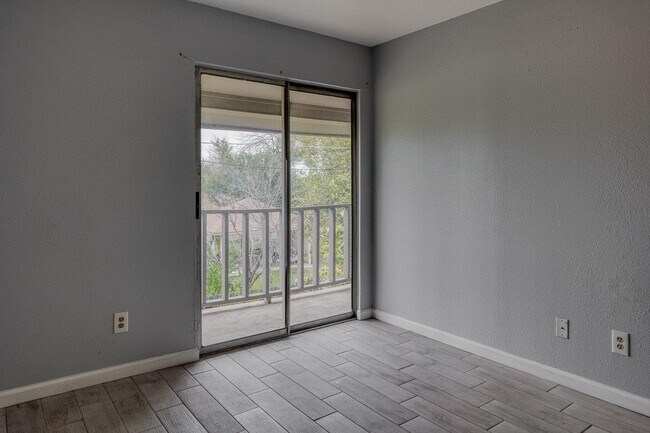 Photo - 107 Shannon Cir