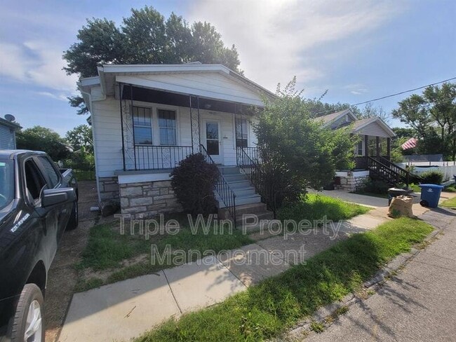 Photo - 4891 Hummelsheim Ave