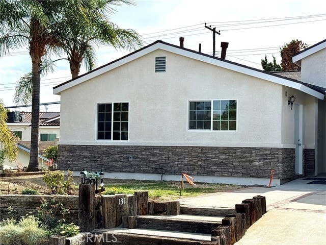 Building Photo - 131 N Pintado Dr