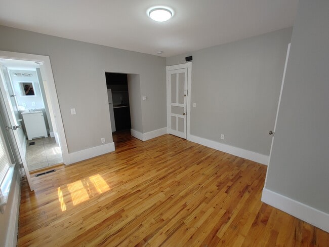 Photo - 14 Oxford St Unit 4