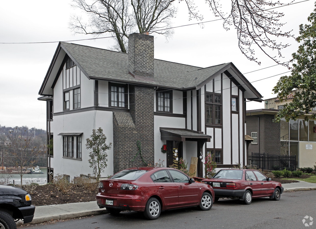 Exterior - 822 Maplehurst Ct Apartments