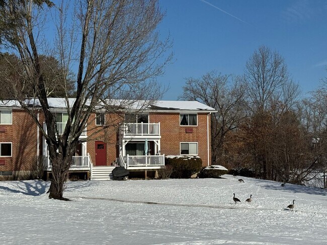 Photo - Lakeview Apartments