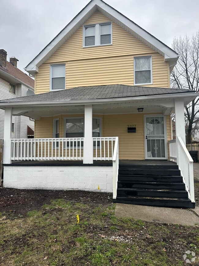 Building Photo - 3377 E 135th St Rental