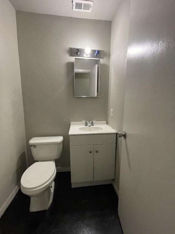 Photo - 456 Stone St