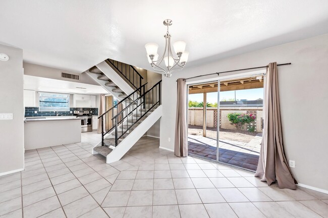 Photo - 860 S Rio Dr