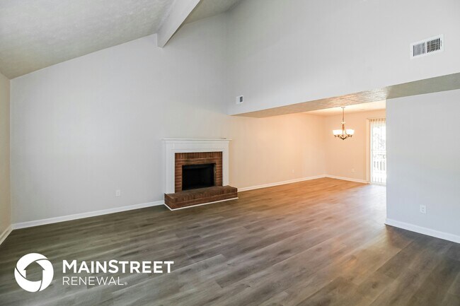 Photo - 785 Redland Dr