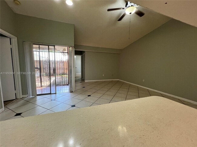 Photo - 809 NE 214th Ln Unit 2