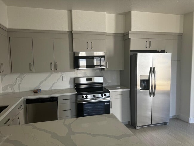 Building Photo - 2125 Moffett Rd Rental
