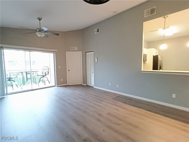 Building Photo - 4281 Bellasol Cir Unit 2323 Rental