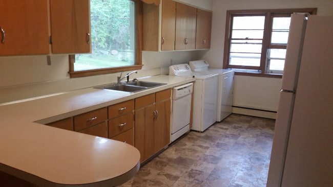 Photo - 265 Viking Dr