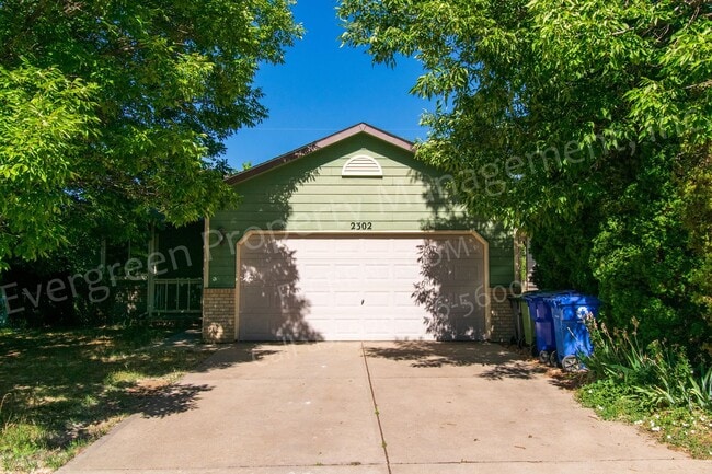 Photo - 2302 Turquoise St