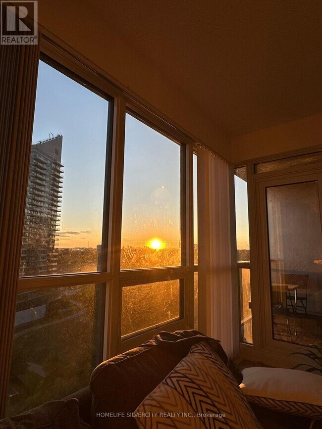 Photo - 2212 Lake Shore Blvd W Unit 1505