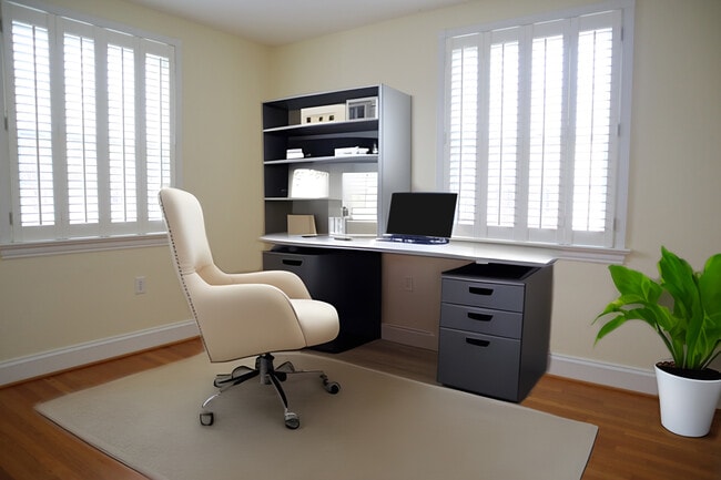 Photo - 27 W Lock Ln