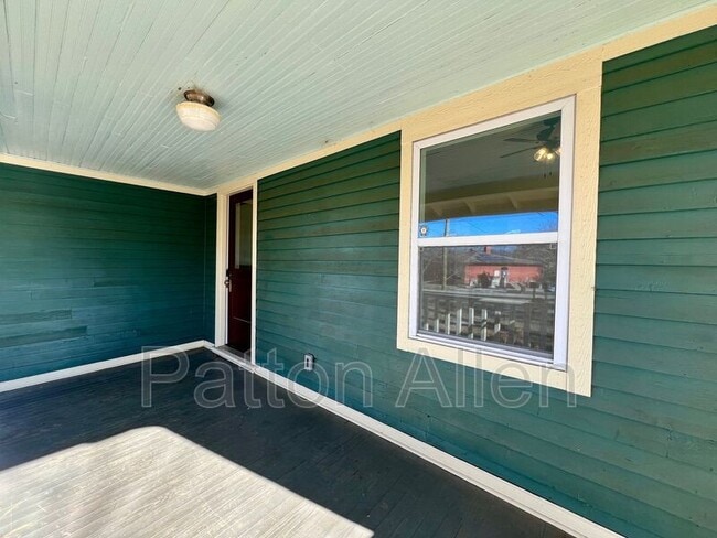 Photo - 125 Burton St