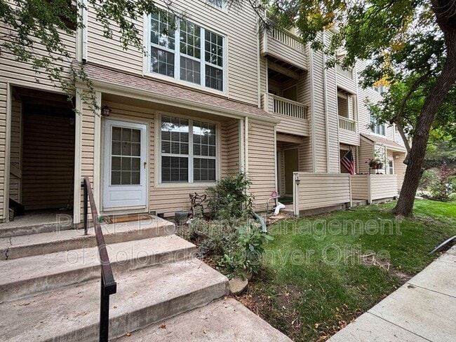 Building Photo - 965 S Miller St Unit 102 Rental