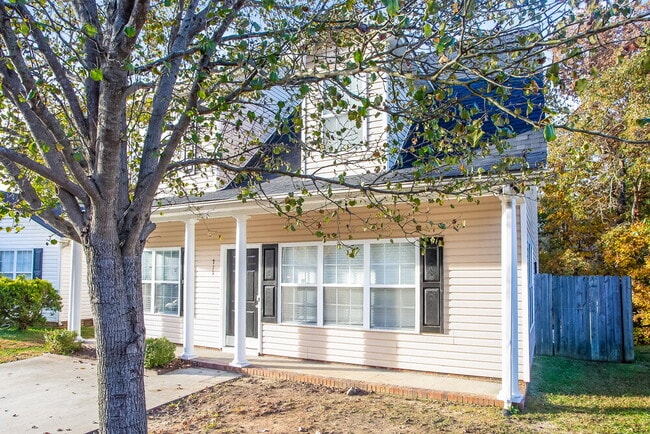 Photo - 711 Continental Dr