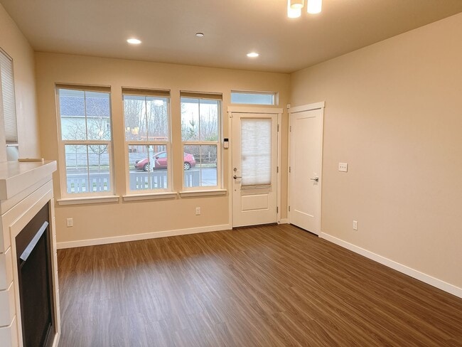 Photo - Lease Takeover on a 3bdrm/2.5 bath cottage...