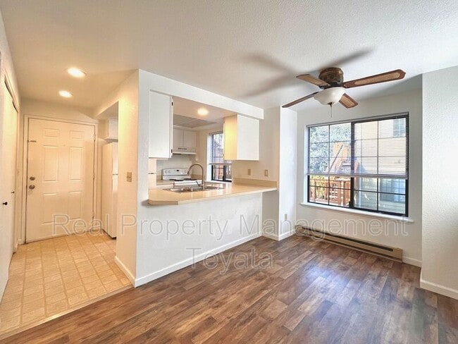 Photo - 1334 Puget St Unidad 2