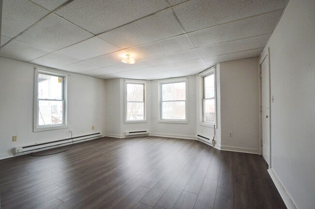 Photo - 191 Main St Unit 1
