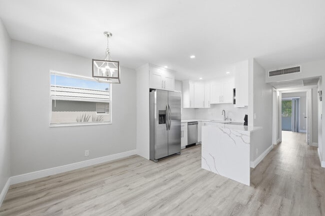 Building Photo - 284 Flanders F