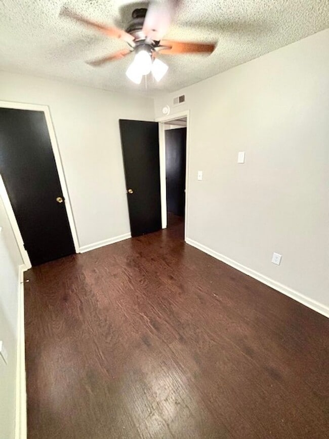 Photo - 4721 Samantha Ave Unidad 4723 Samantha Ave