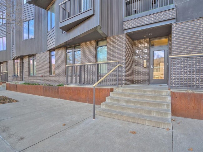 Building Photo - 627 Couch Dr Unit N12 Rental