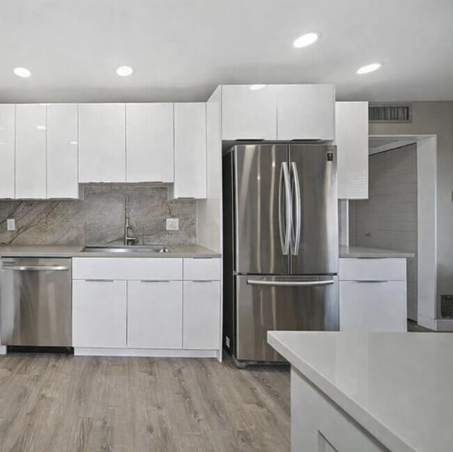 Building Photo - 414 Brittany Dr Unit I