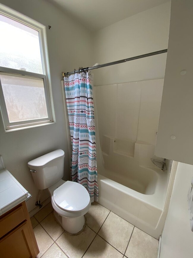 1625 Belmont Ct Unit C