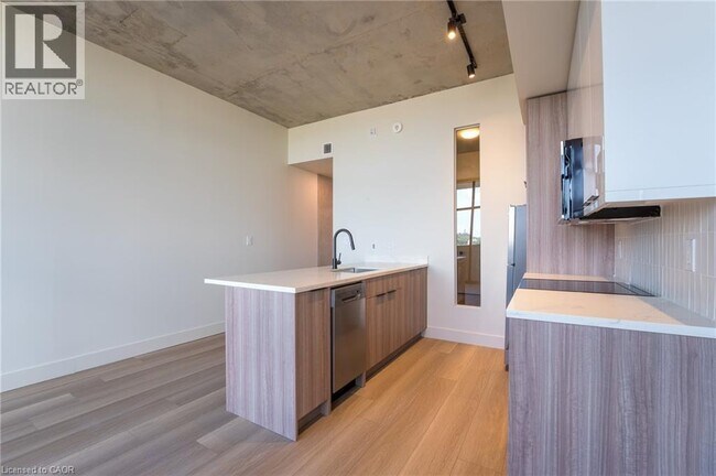 Photo - 24 Augusta St Unit 607