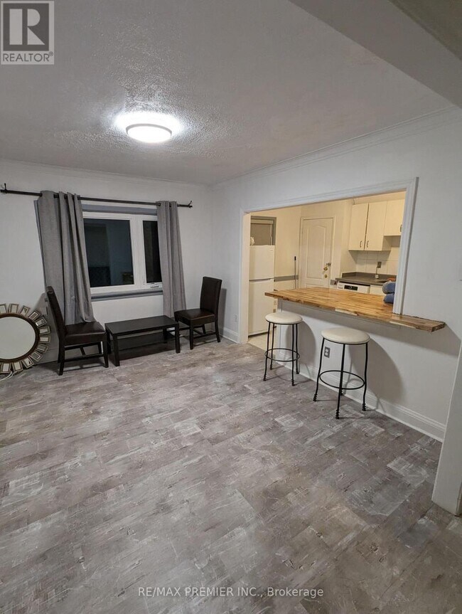 Photo - 1552 Avenue Rd