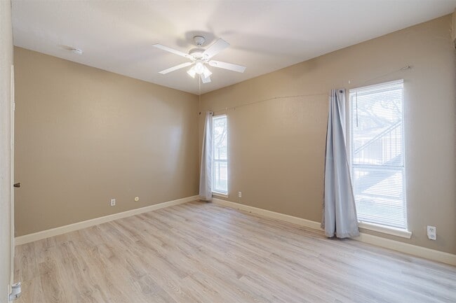 Photo - 726 Bering Dr