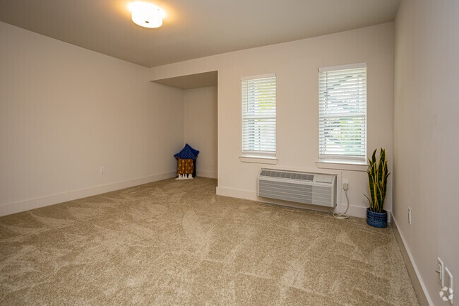 Studio, 1BA - 415SF