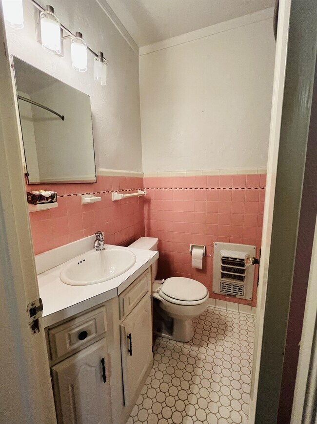 Photo - 1600 NW 38th St