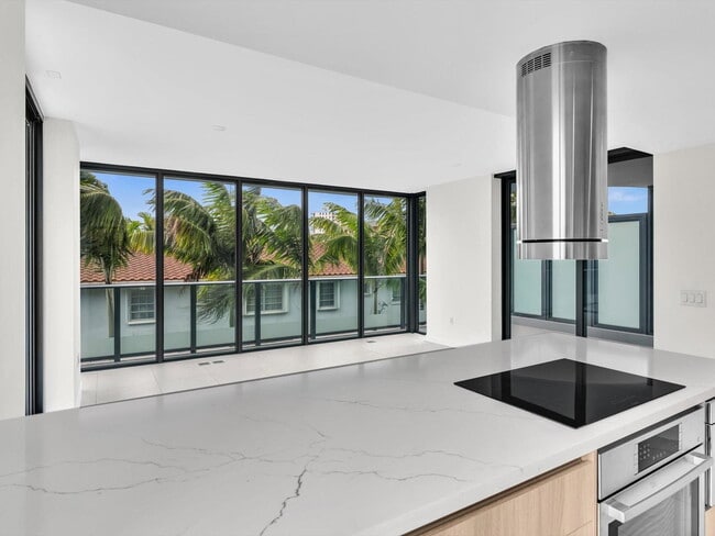 Photo - 9901 W Bay Harbor Dr Unidad 304