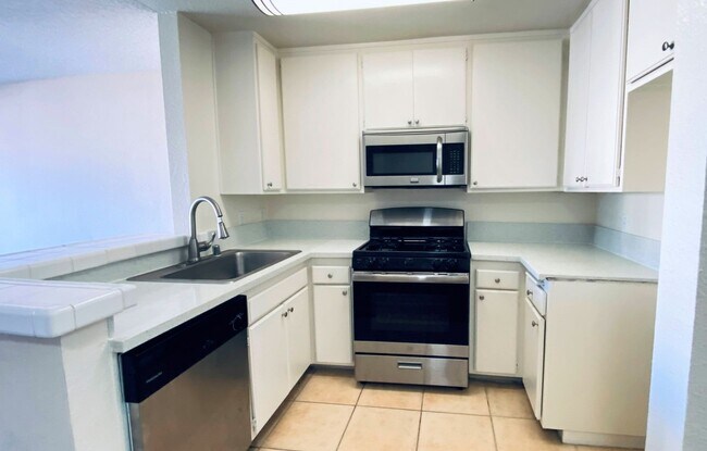 Photo - 5050 Klump Ave